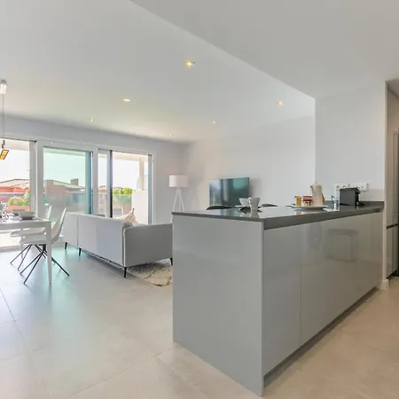 Apartment Dona Julia Sea View Marvel Casares